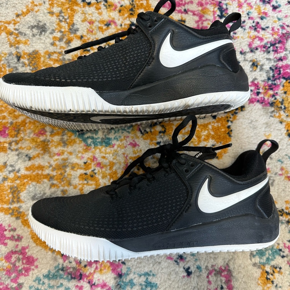 Nike Zoom Court Volleyball Shoes *Like New*